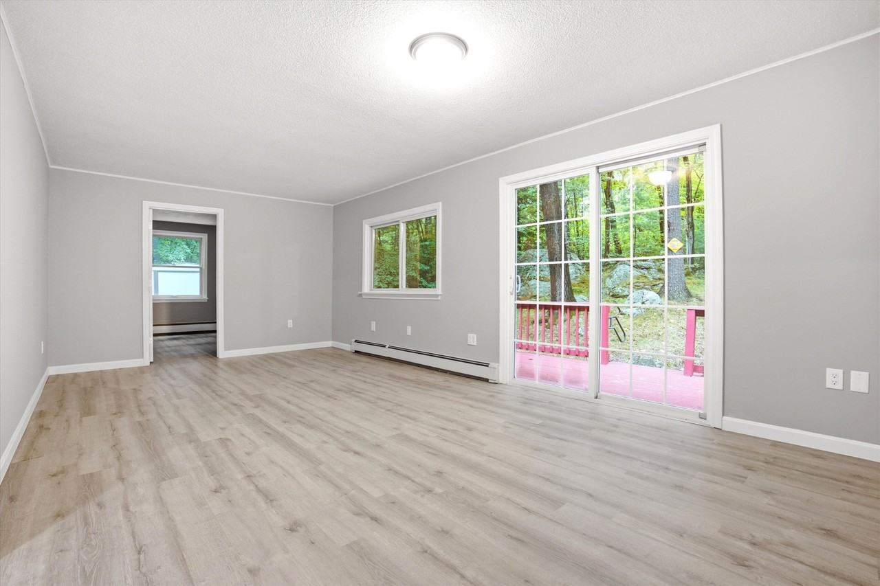 182 Buck St #B - Photo 4 of 16