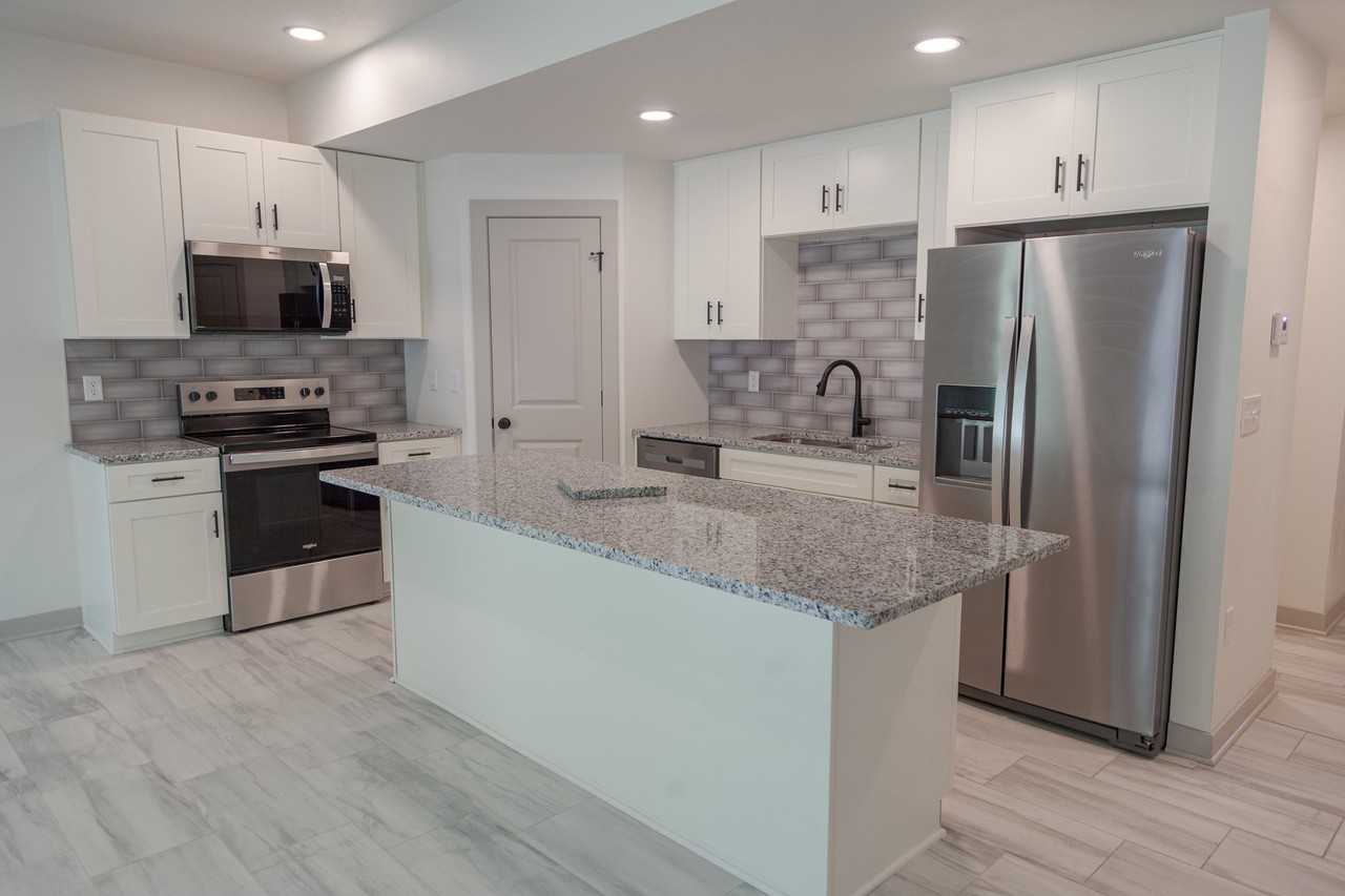 1336 S Pope Ave - Photo 4 of 20