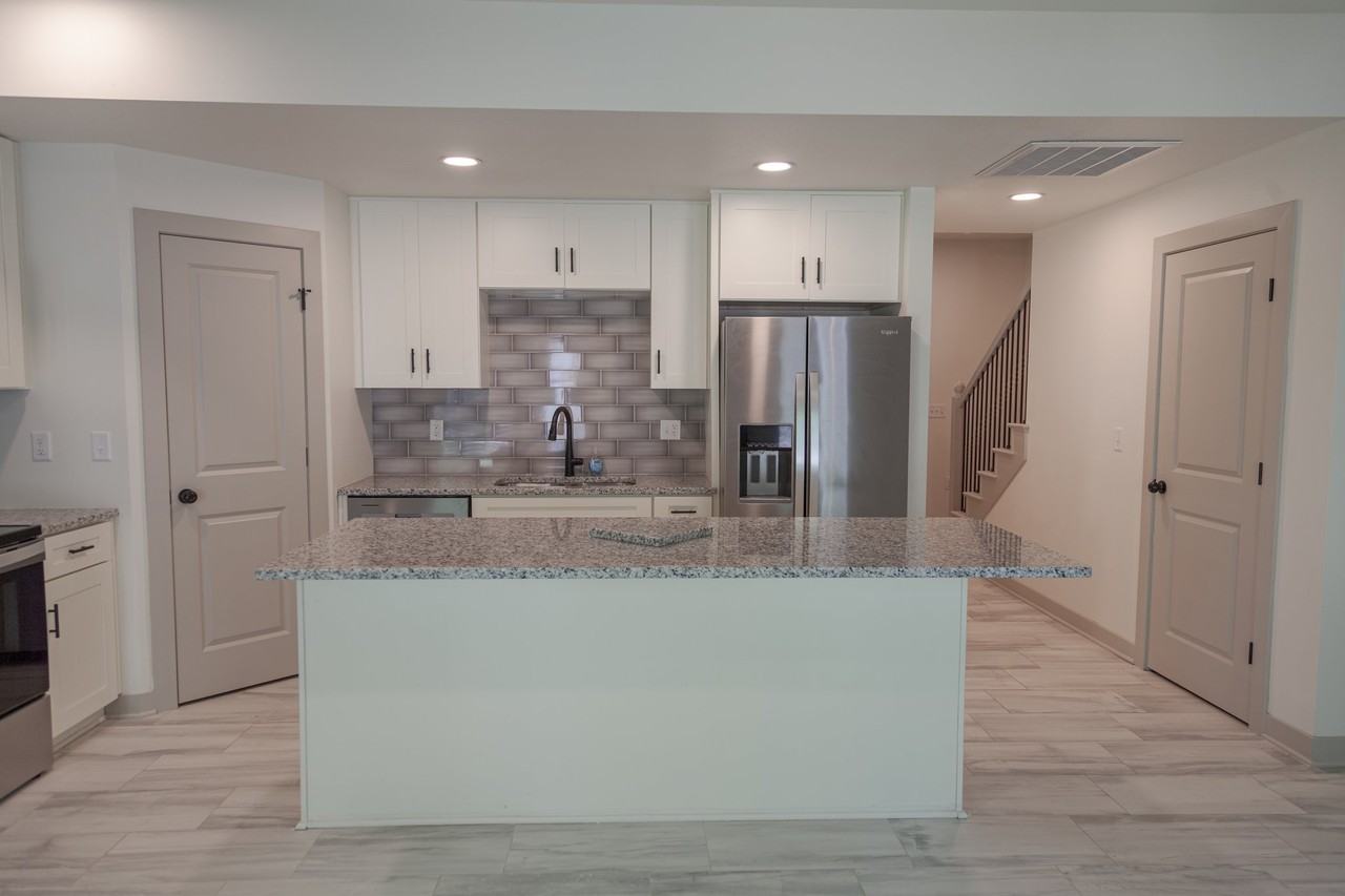 1336 S Pope Ave - Photo 6 of 20
