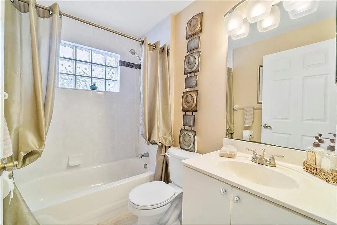 8583 Jade Dr #8583 - Photo 3 of 18