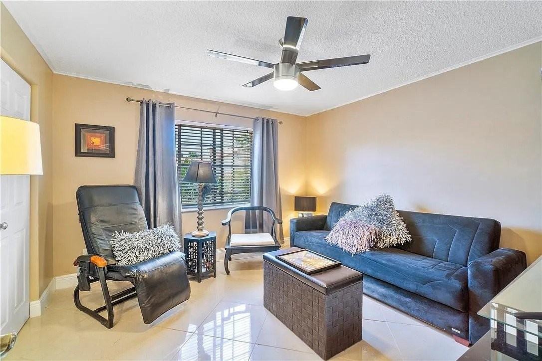 8583 Jade Dr #8583 - Photo 4 of 18