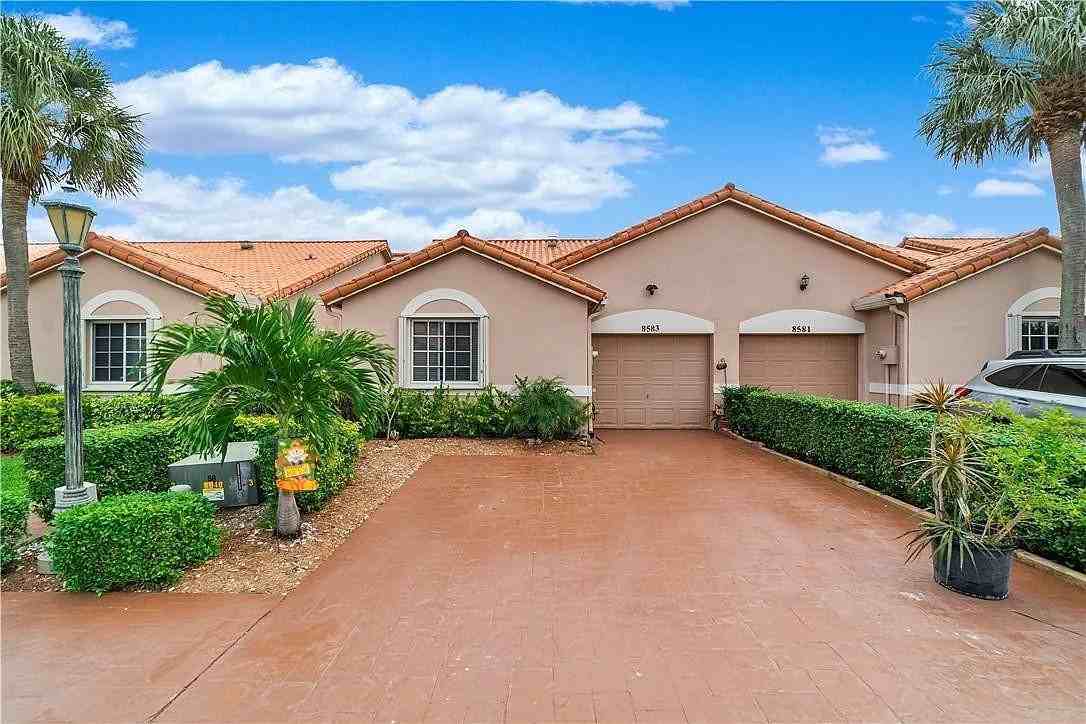 8583 Jade Dr #8583 - Photo 5 of 18