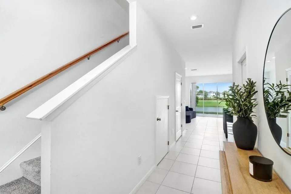 2301 Alee Ln - Photo 4 of 32