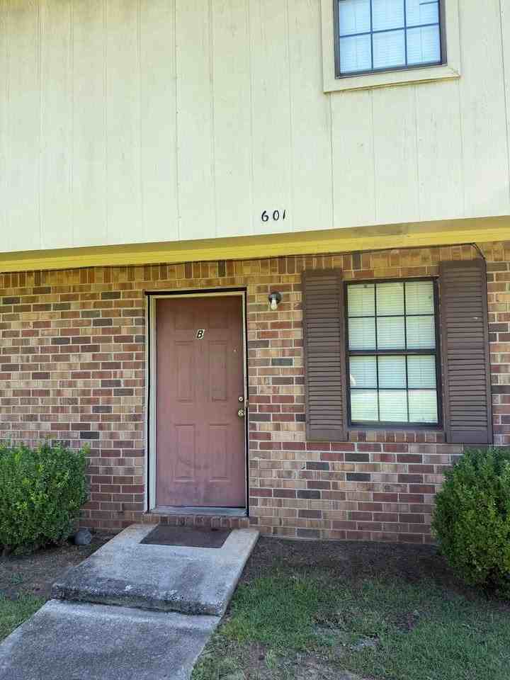 601 16th Ave #A - Photo 2 of 13