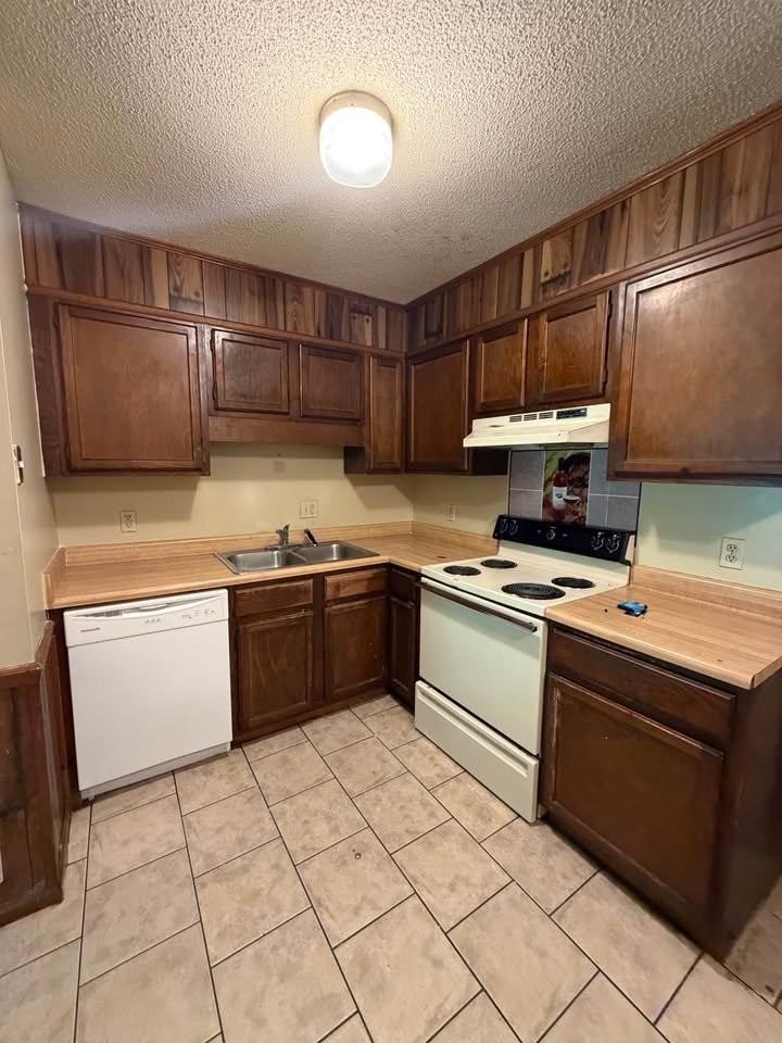 601 16th Ave #A - Photo 3 of 13
