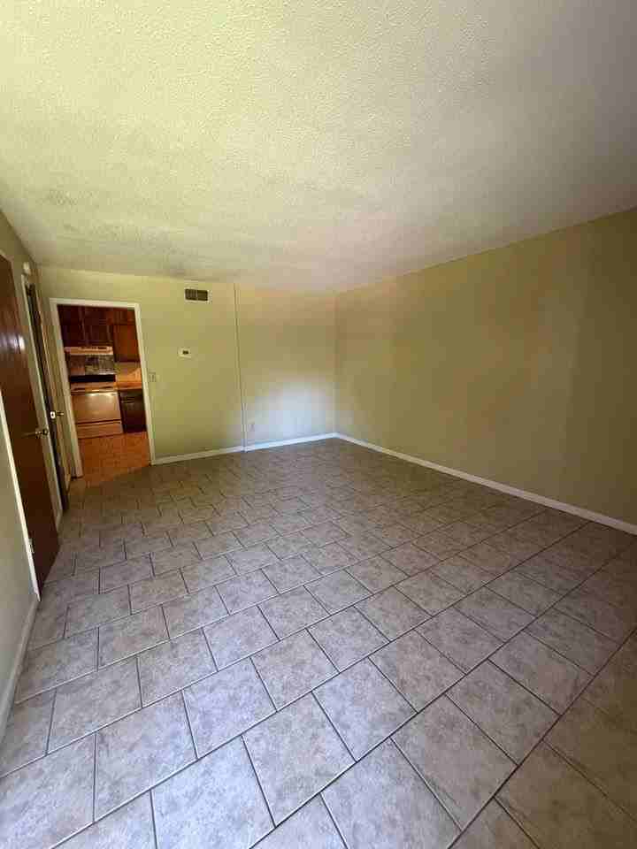 601 16th Ave #A - Photo 4 of 13