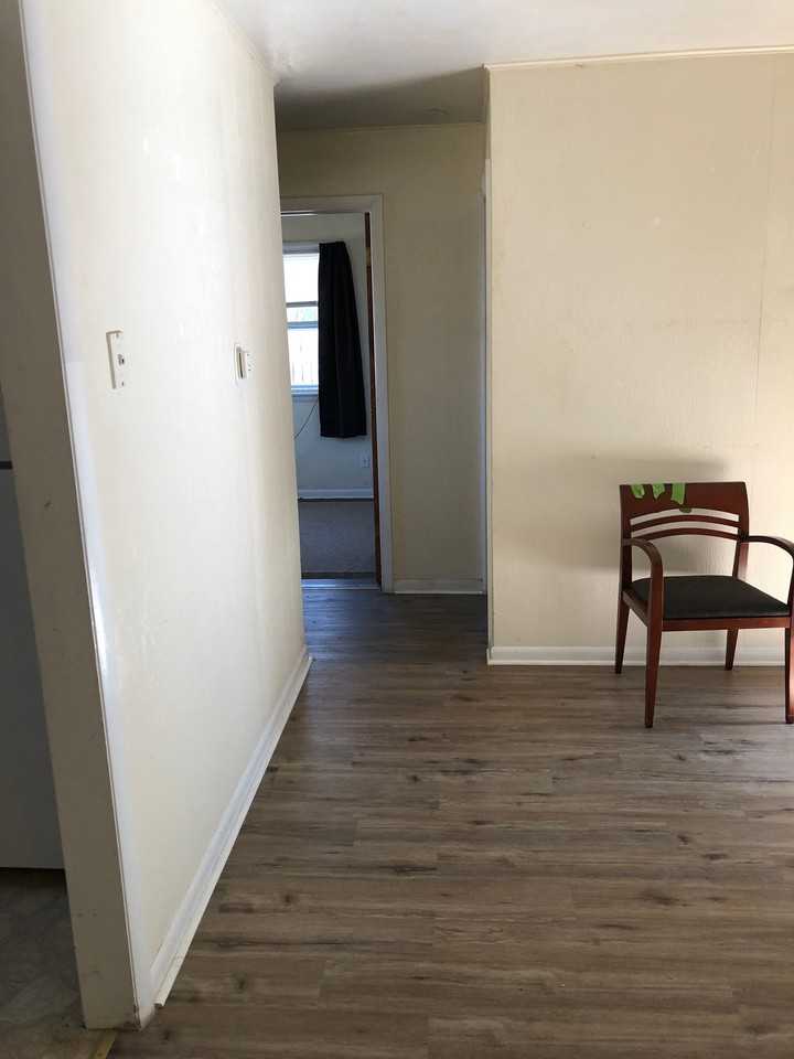 204 W 9th St #204 - Photo 6 of 17