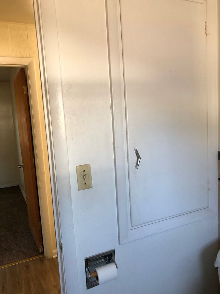 204 W 9th St #204 - Photo 7 of 17