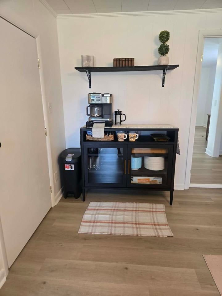 1422 Millbro Cir #B - Photo 3 of 10