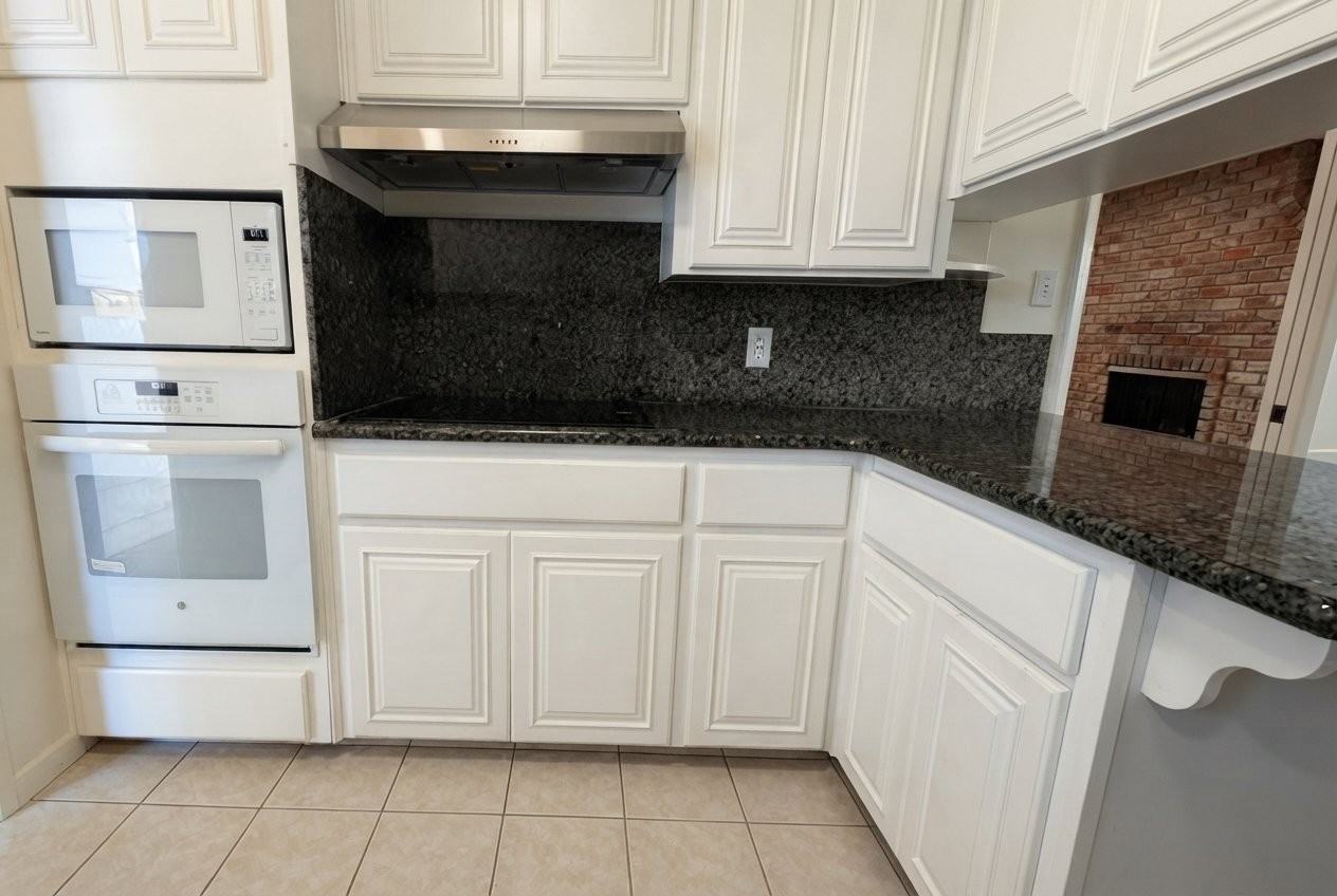 7570 Normandy Way - Photo 2 of 11