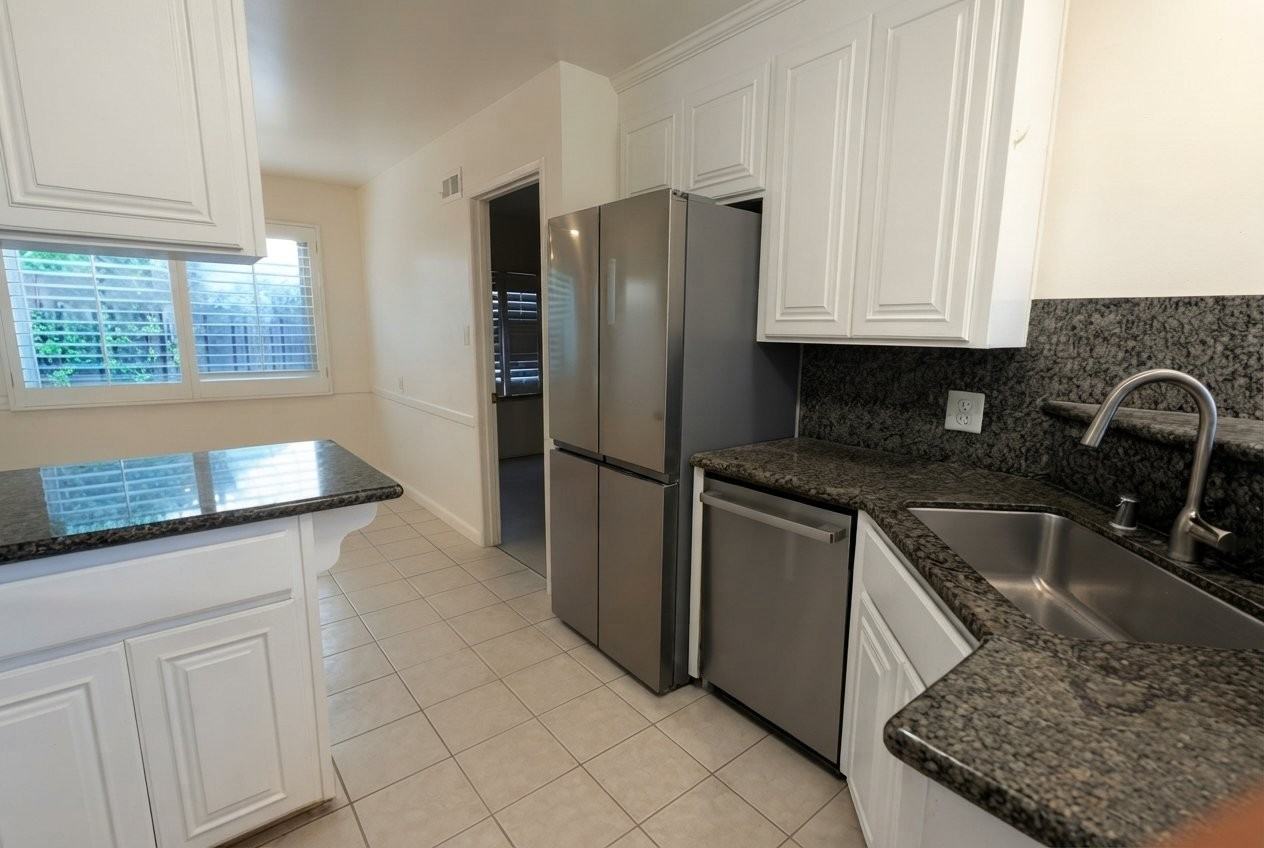 7570 Normandy Way - Photo 3 of 11