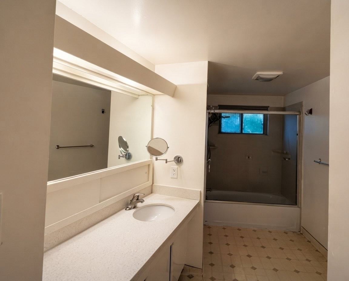 7570 Normandy Way - Photo 7 of 11