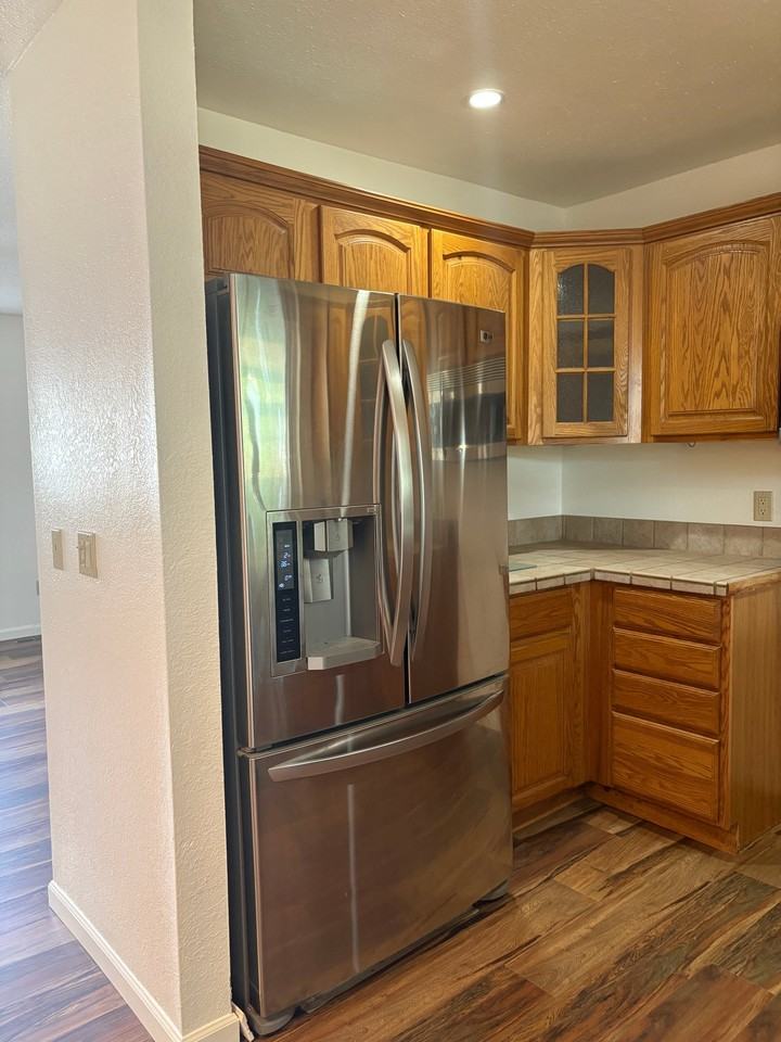 1208 Sycamore Dr - Photo 3 of 17
