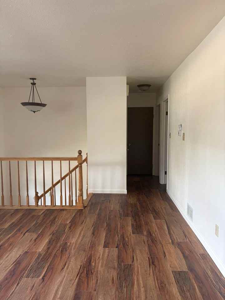 1208 Sycamore Dr - Photo 5 of 17
