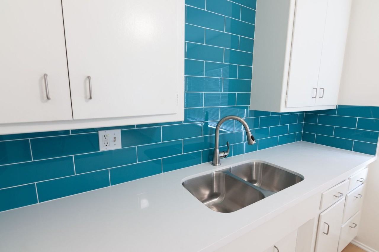 1243 Federal Ave #7 - Photo 3 of 12