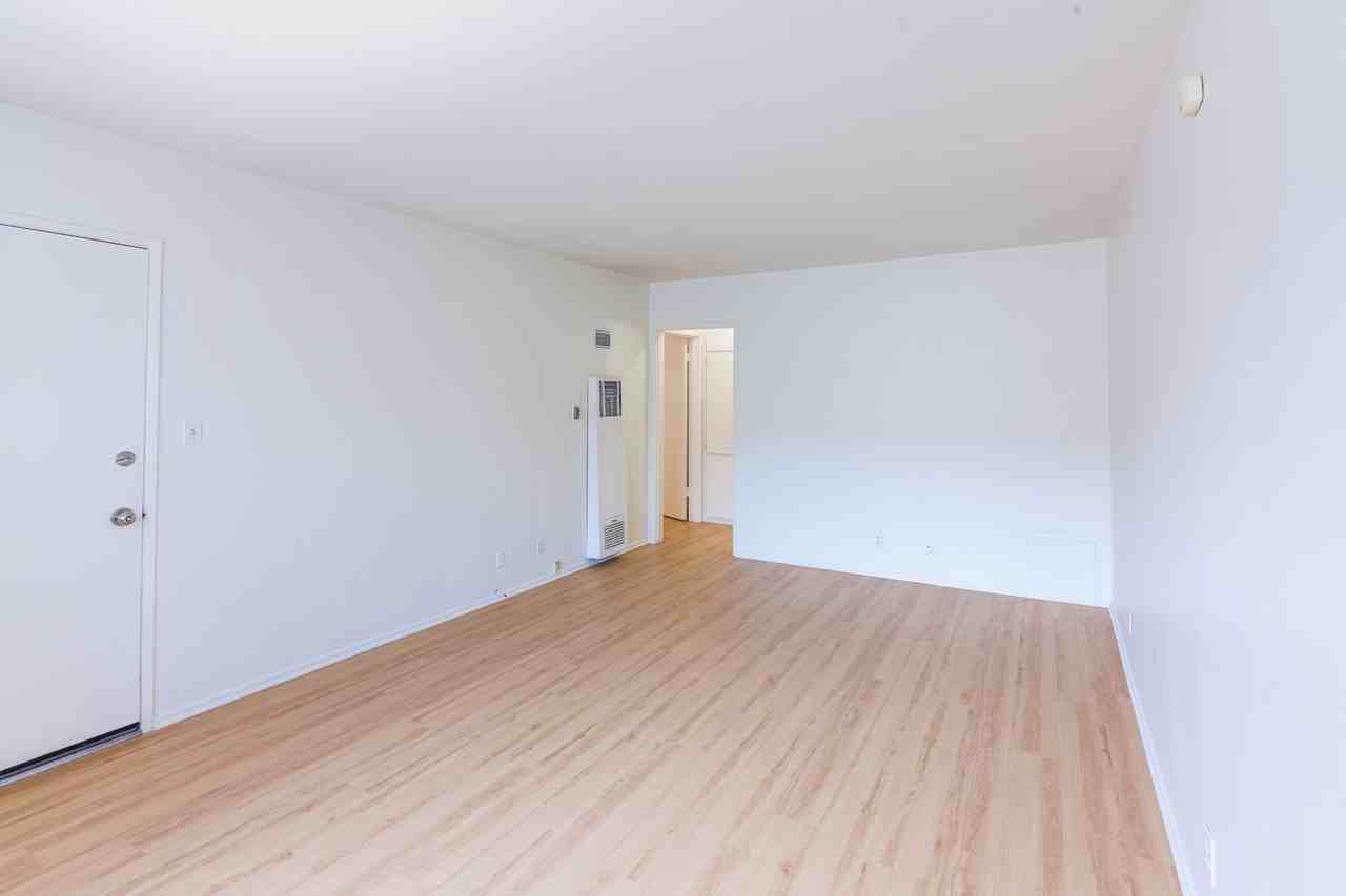 1243 Federal Ave #7 - Photo 4 of 12