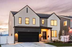 featured image of 5189 N Willow Tree Rd