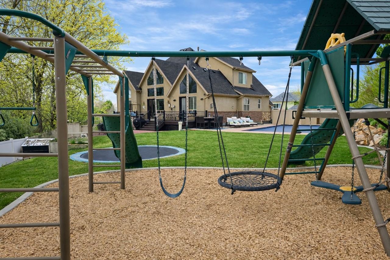 6208 W Skyline Dr N - Photo 4 of 20