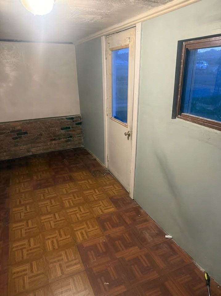 300 E 8th St - Photo 3 of 15