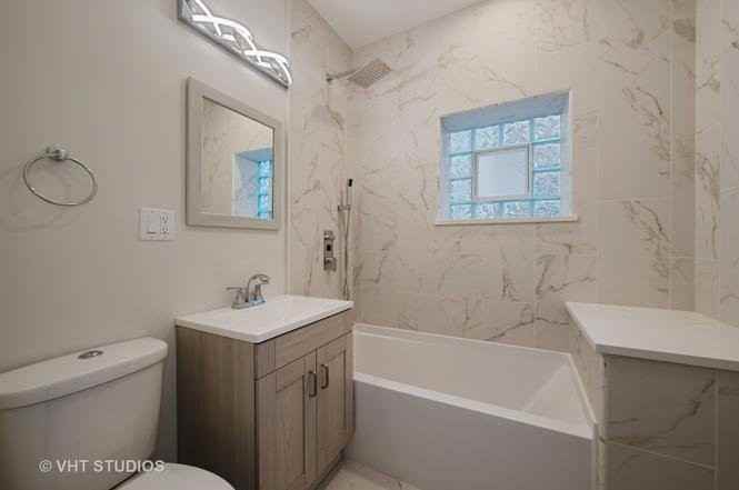 2305 N Ridgeway Ave #1 - Photo 4 of 11
