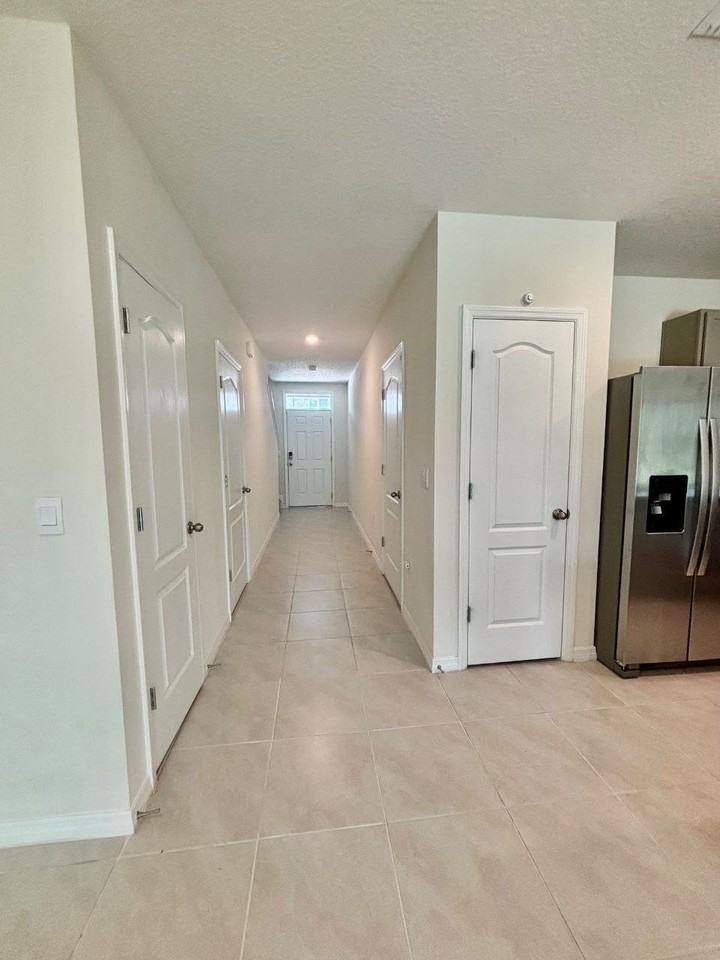 2915 Canary Ave - Photo 2 of 20