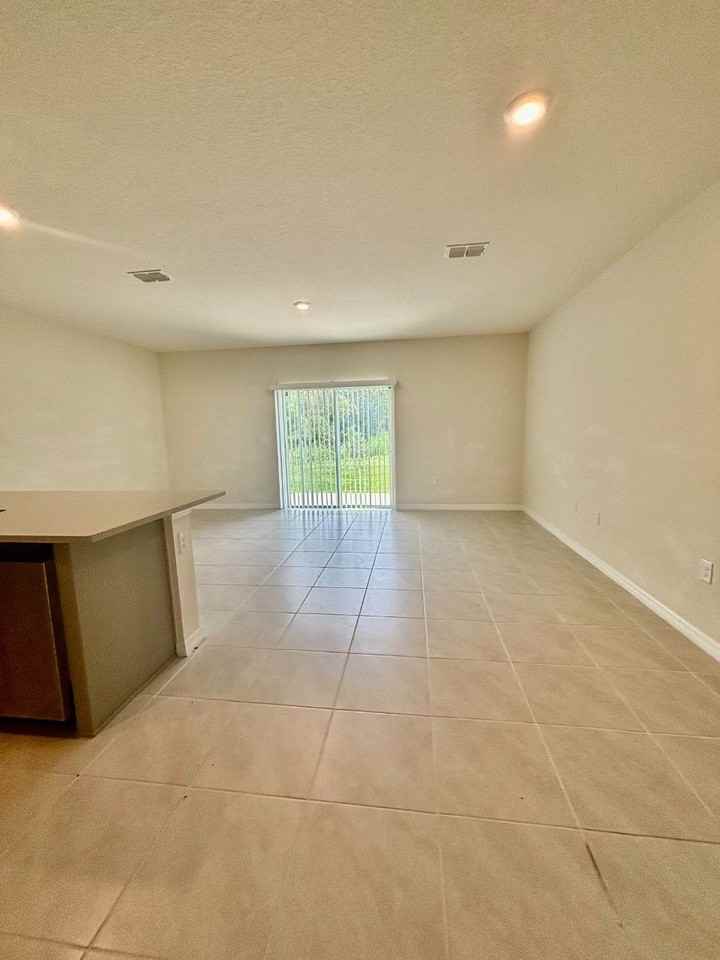 2915 Canary Ave - Photo 5 of 20