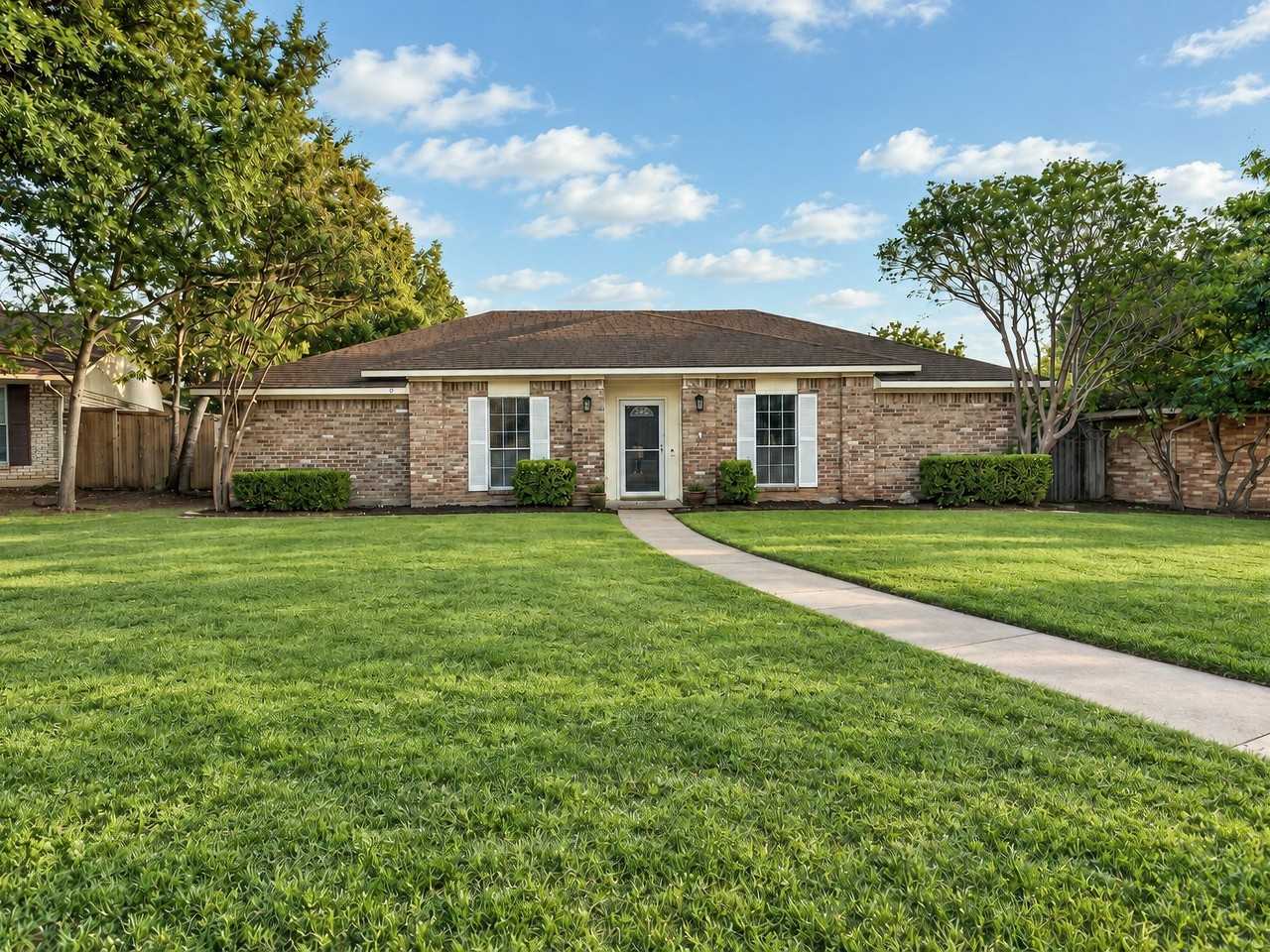 1109 Wood Creek Cir