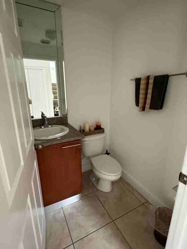 7479 Nw 178th Ter - Photo 3 of 14