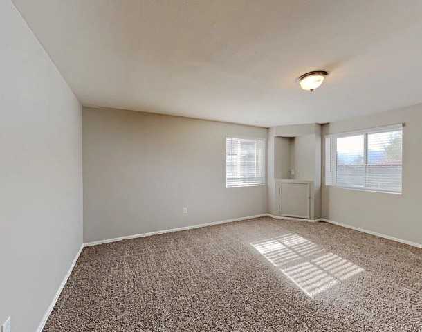 2973 Harrisburg Way - Photo 6 of 10