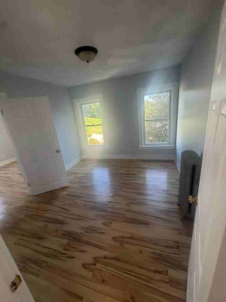 26 Windsor St #2 - Photo 6 of 10