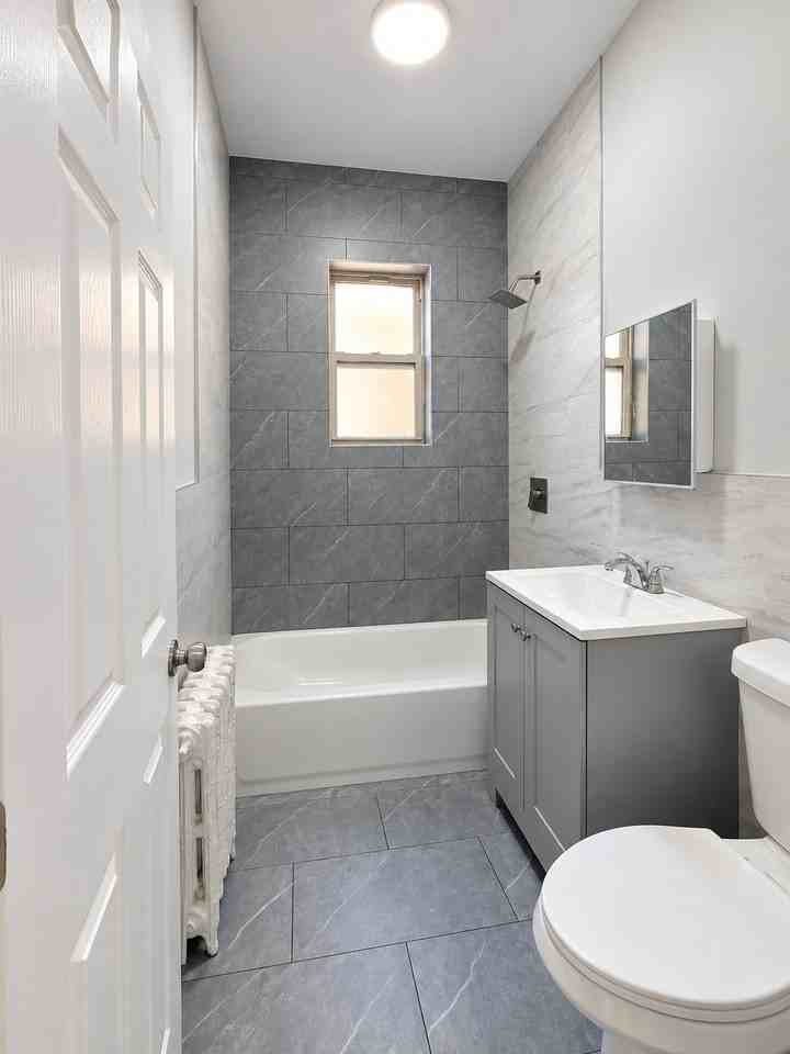 517 W 7th St #402 - Photo 7 of 7