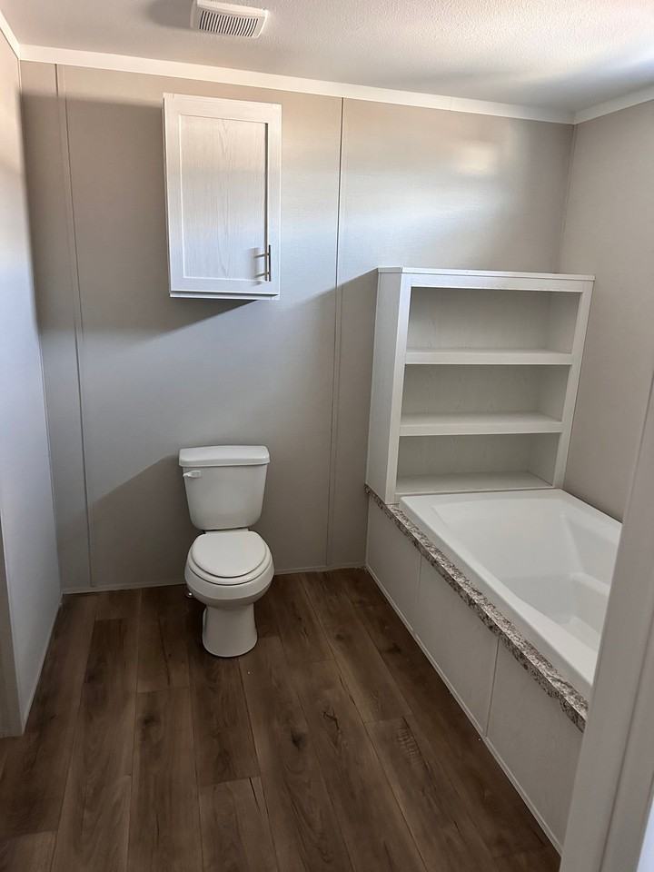16663 Medina Frd - Photo 4 of 6