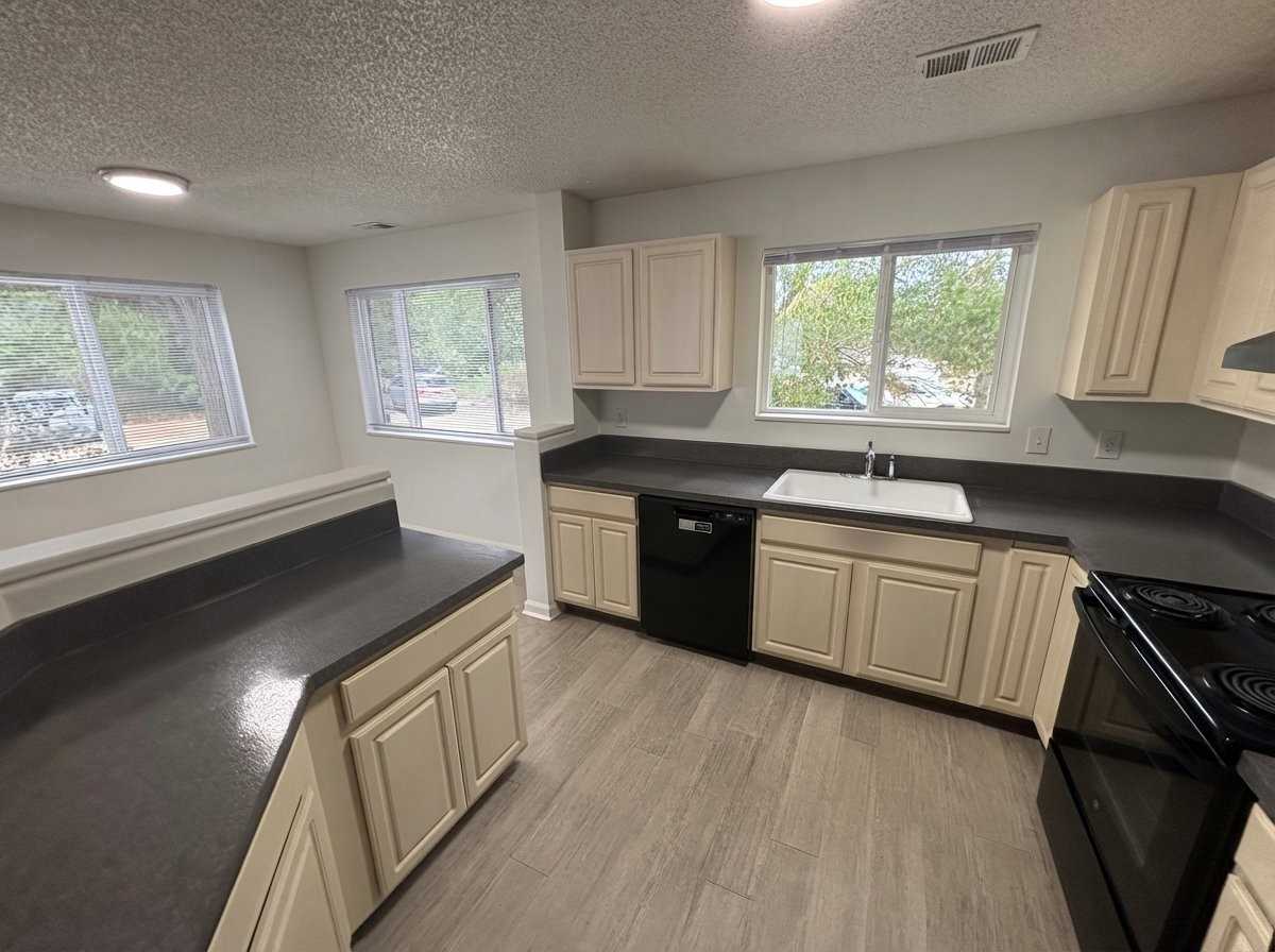 694 Walden Cir - Photo 6 of 13