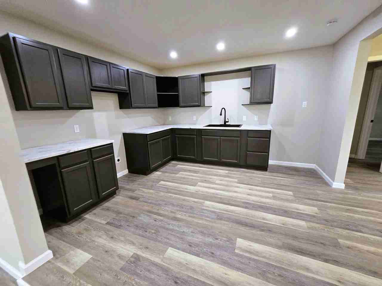 2710 Bowie St - Photo 4 of 11