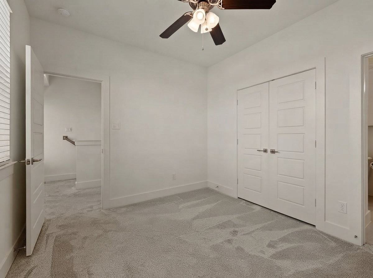 1733 W Cantey St - Photo 2 of 20