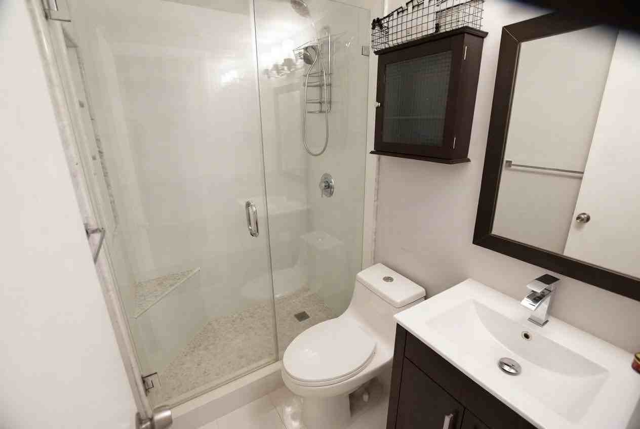 1921 Sw 107th Ave - Photo 6 of 11