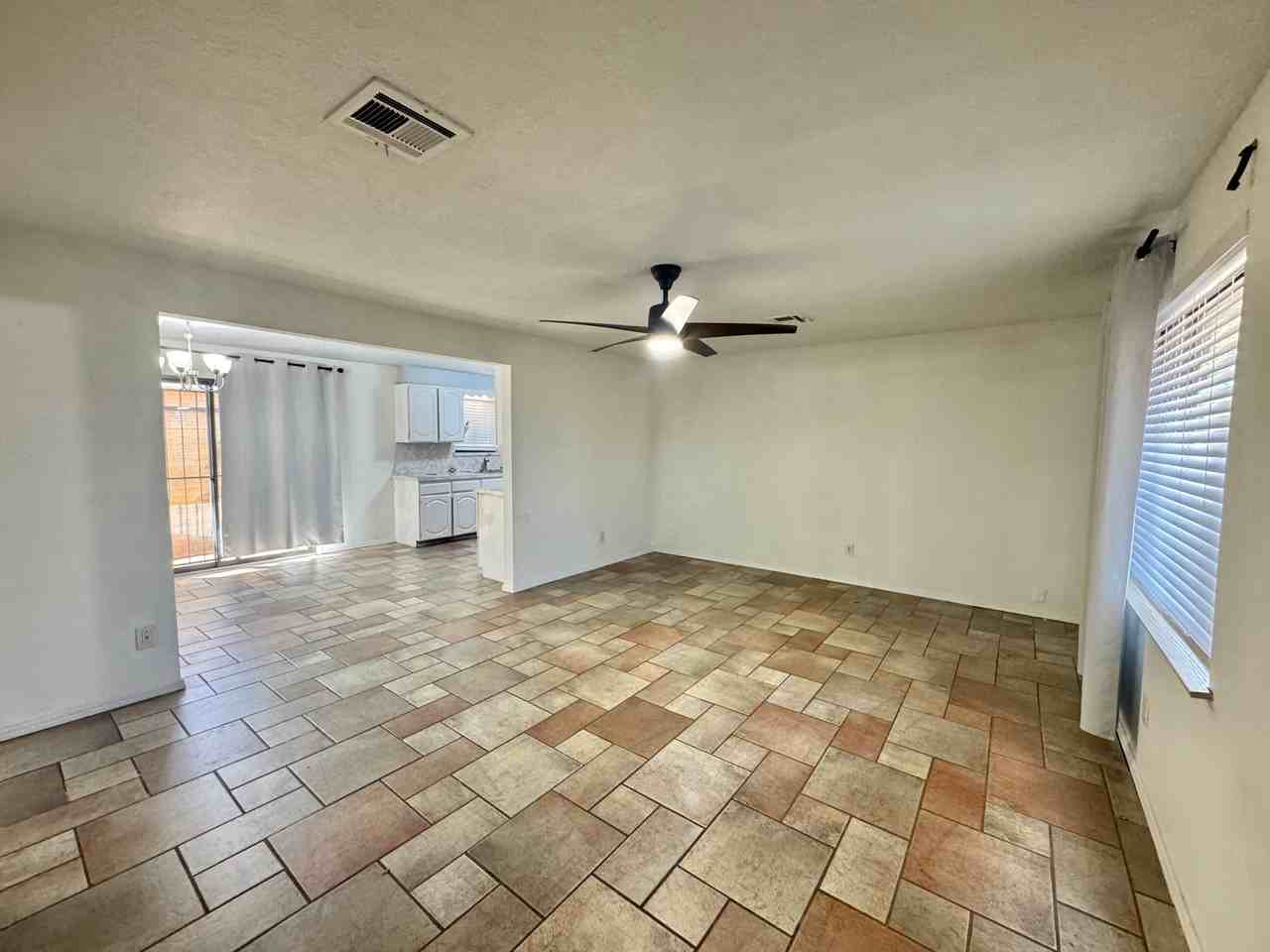 4200 Se 54th St - Photo 2 of 18