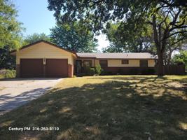 featured image of 2440 N Clarence Ave