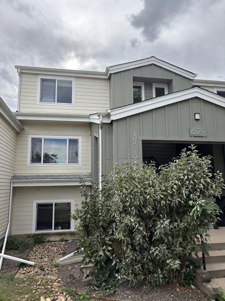 629 Walden Cir #202