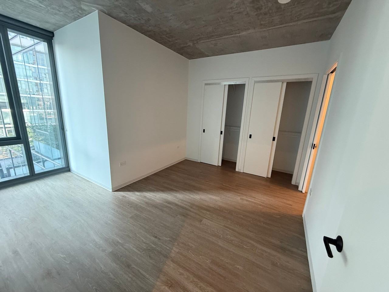 1713 S Michigan Ave - Photo 3 of 10