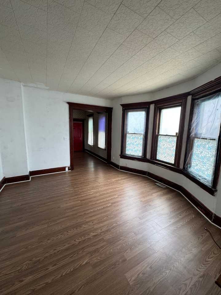 918 Harding Dr - Photo 7 of 12