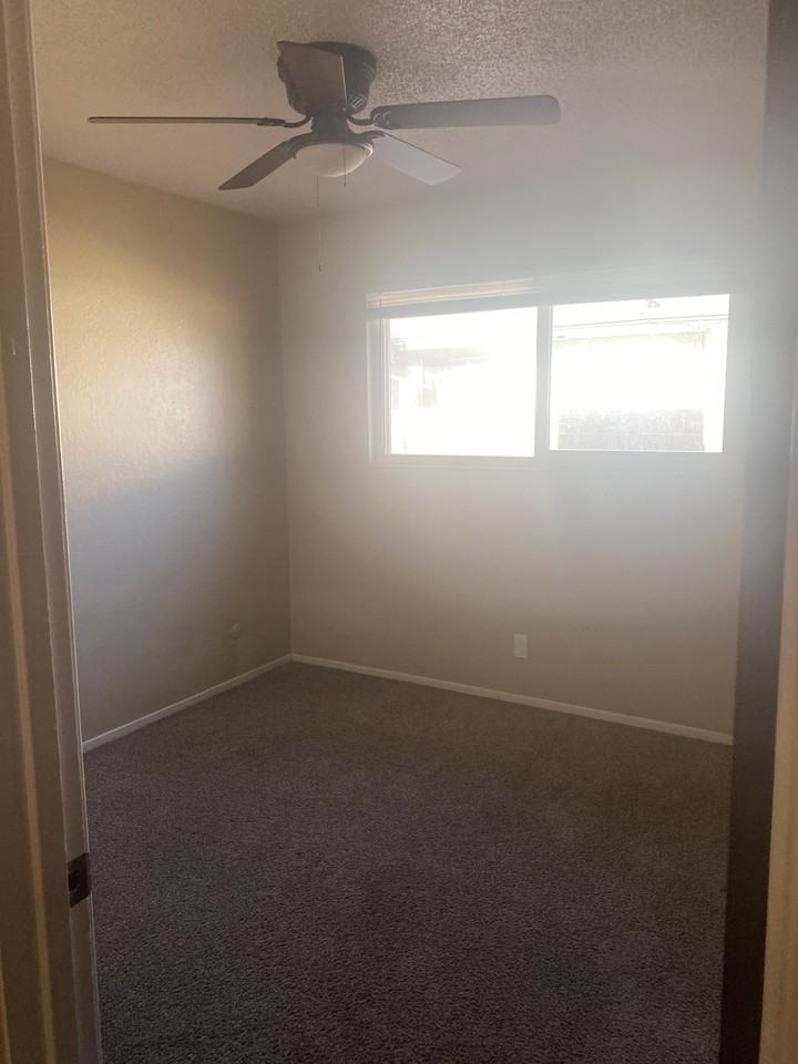 834 W Rialto Ave - Photo 5 of 10