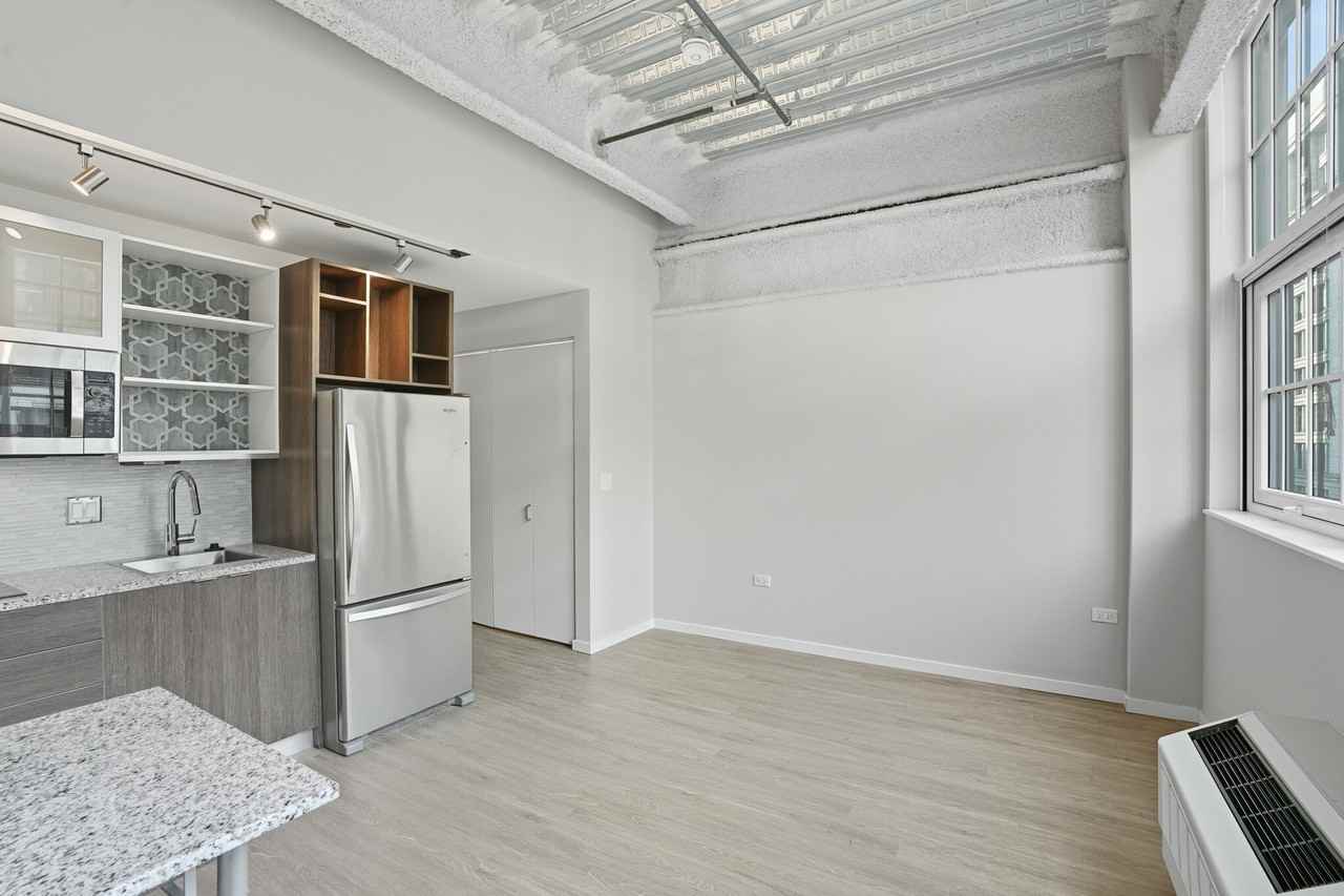 61 E Lake St - Photo 2 of 10