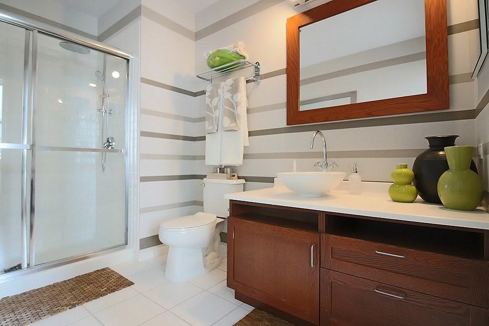 65 E Lake St - Photo 5 of 11