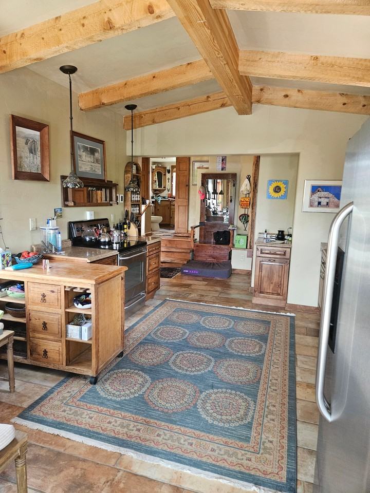 303 2nd St - Photo 5 of 12