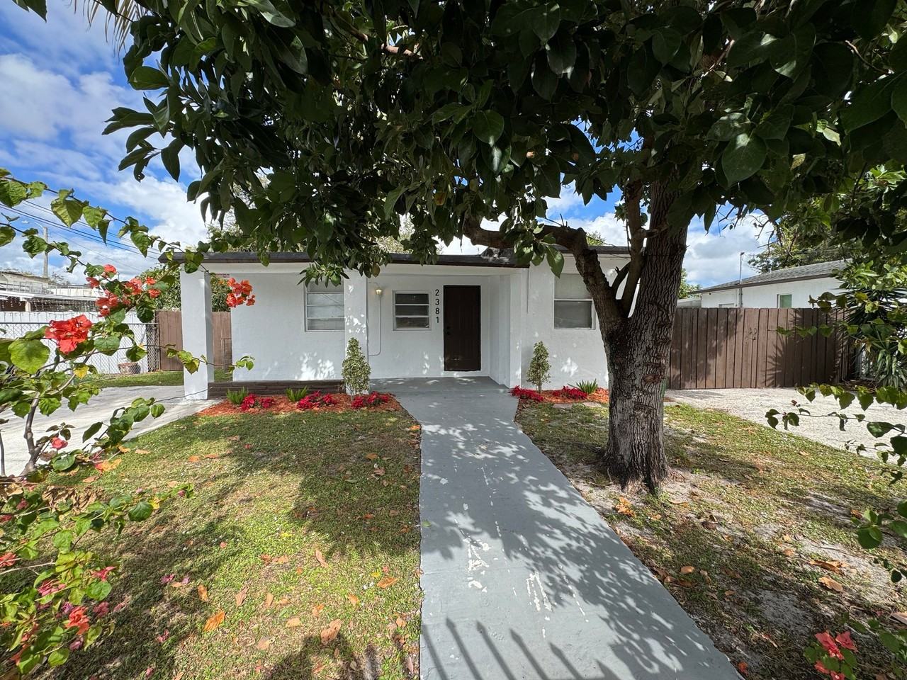 2381 Swst - Photo 2 of 9