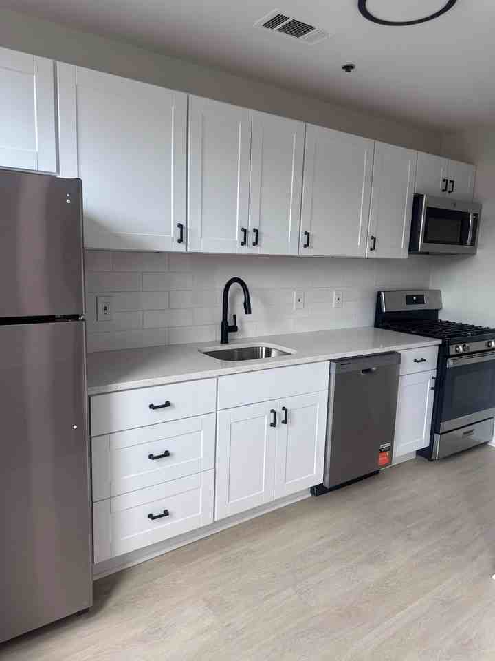 167 N Grove St - Photo 2 of 5