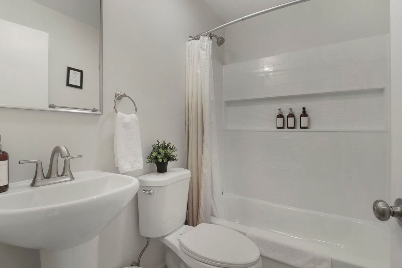 2301 Western Ave #2301 - Photo 6 of 10