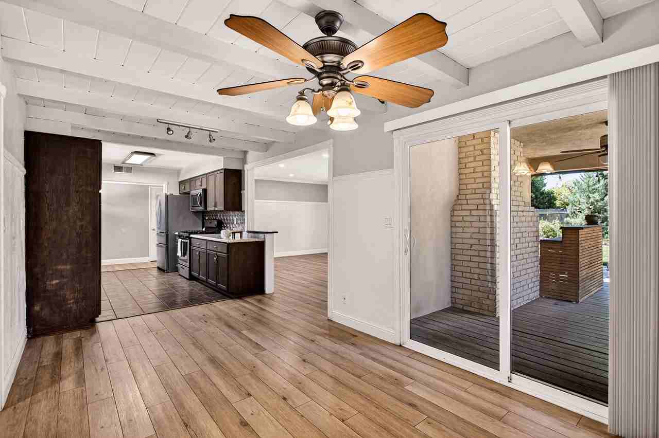 6 Mayfair Dr - Photo 6 of 15