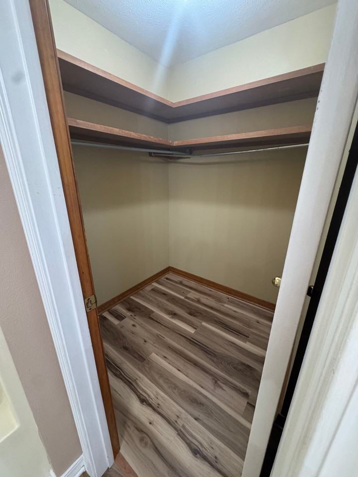 2621 Oak Meadow Pl - Photo 7 of 13